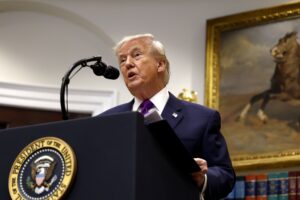 Trump levanta las sanciones al petróleo venezolano y da vía libre a Repsol y otras energéticas