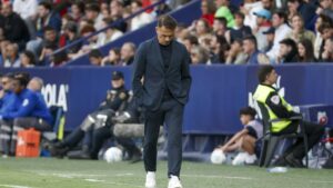 García Plaza critica la actitud de su equipo: «No podemos competir así en Primera»