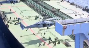 Última hora de la guerra de Estados Unidos e Israel contra Irán, en directo | Israel espera la “luz verde” de EE UU para matar a Motjaba Jameneí y “devolver Irán a la Edad de Piedra”