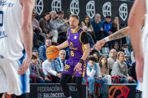 El Fuenlabrada roza el ridículo en Palencia y cae por 38 puntos
