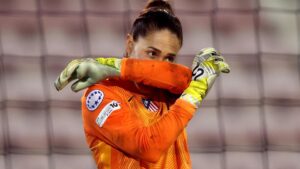Lola Gallardo: “Tenemos que seguir mejorando para poder jugar estos partidos”