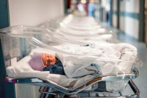 Un hospital de Brasil, condenado a indemnizar a dos familias por intercambiar por error a sus bebés al nacer