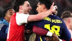 Pubill no olvida la actitud del Arsenal en Champions: «Me celebraron en la cara»