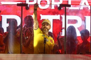Abelardo de la Espriella recurre a la ultraderecha regional para prevenir un supuesto fraude: “Necesitamos sus ojos puestos en Colombia”